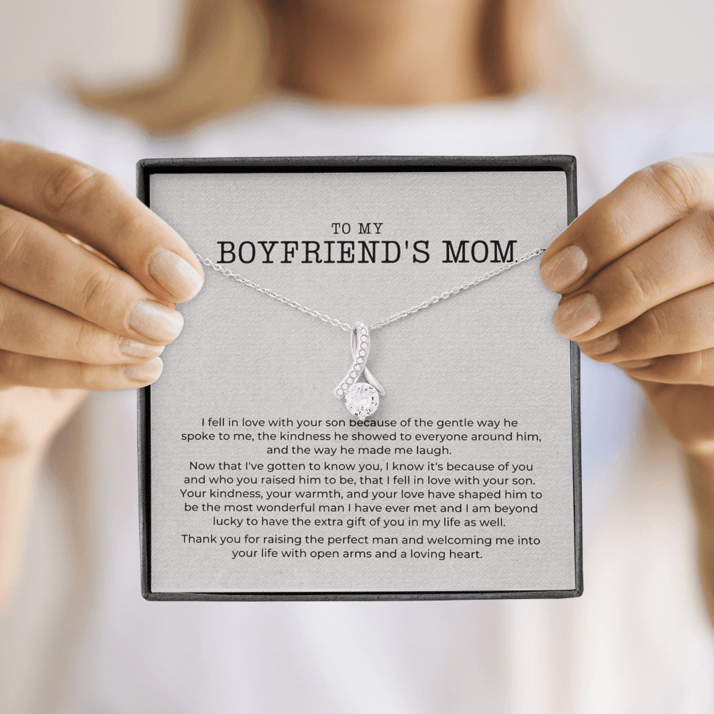 Gift to My Boyfriend's Mom Necklace with Gift Box 109