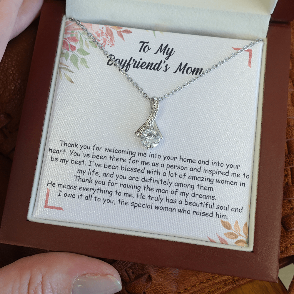 to my boyfriend's mom necklace, thank you for raising the man of my dreams alluring beauty necklace gift